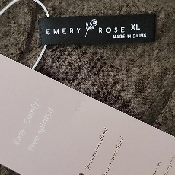 NWT Emery Rose Tank - Picture 4 of 4